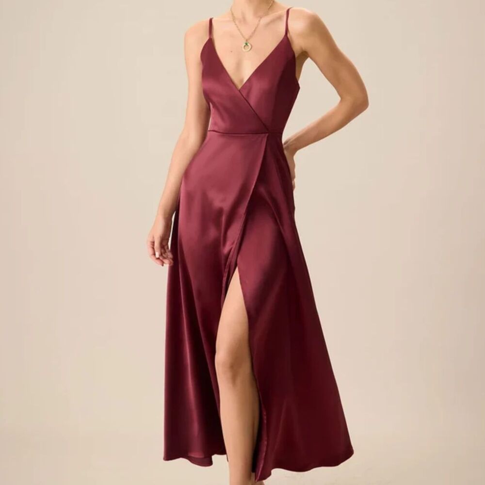 Rihoas Wine Red Satin A-Line Slip Maxi Dress size Medium NWT